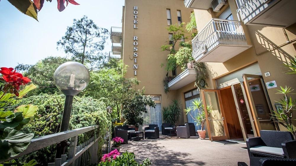 Hotel Rossini Tabiano Terme Extérieur photo