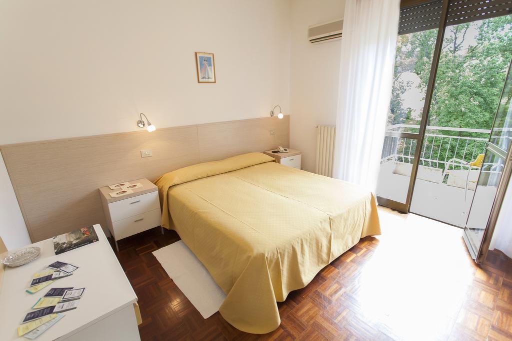 Hotel Rossini Tabiano Terme Extérieur photo