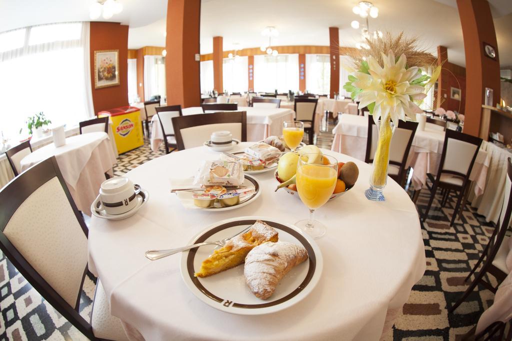 Hotel Rossini Tabiano Terme Extérieur photo
