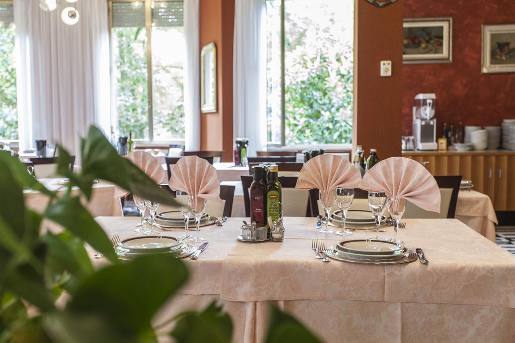 Hotel Rossini Tabiano Terme Extérieur photo