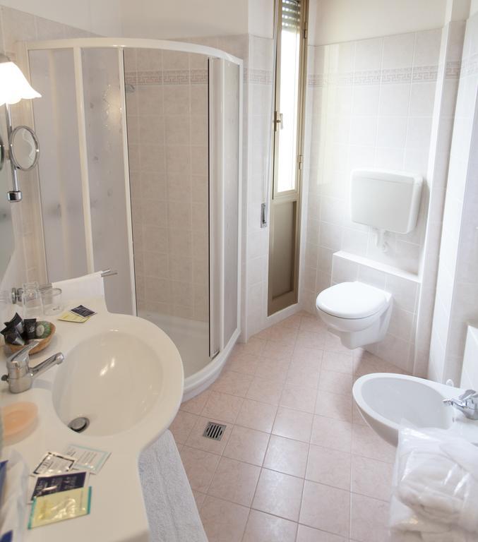 Hotel Rossini Tabiano Terme Extérieur photo