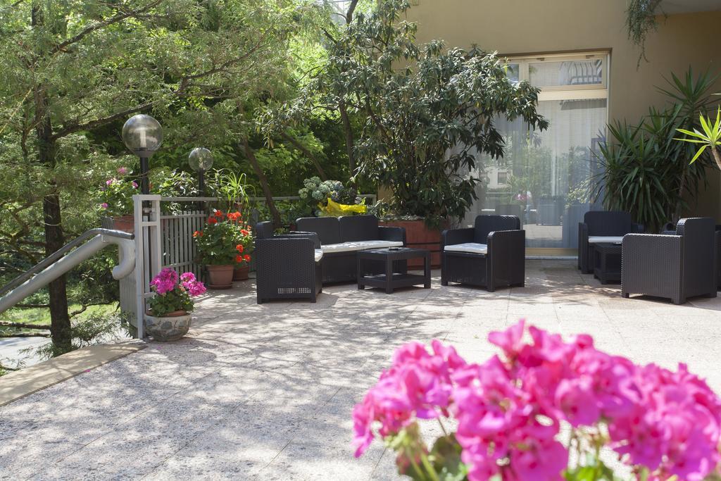 Hotel Rossini Tabiano Terme Extérieur photo