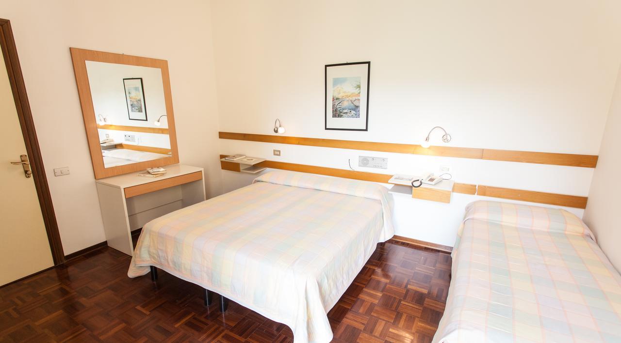 Hotel Rossini Tabiano Terme Extérieur photo