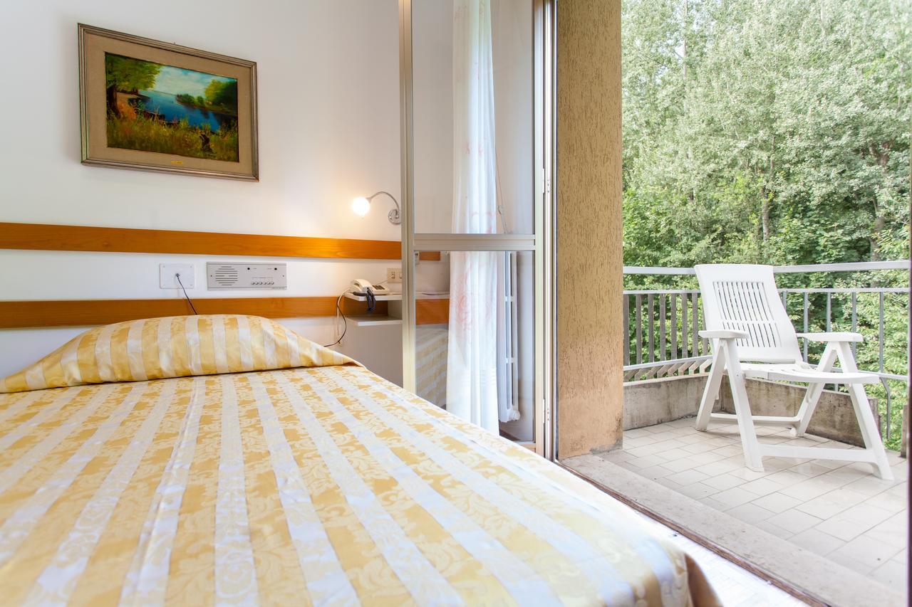Hotel Rossini Tabiano Terme Extérieur photo