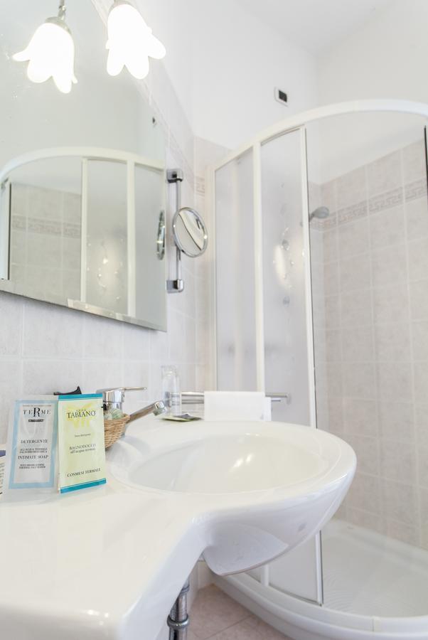 Hotel Rossini Tabiano Terme Extérieur photo
